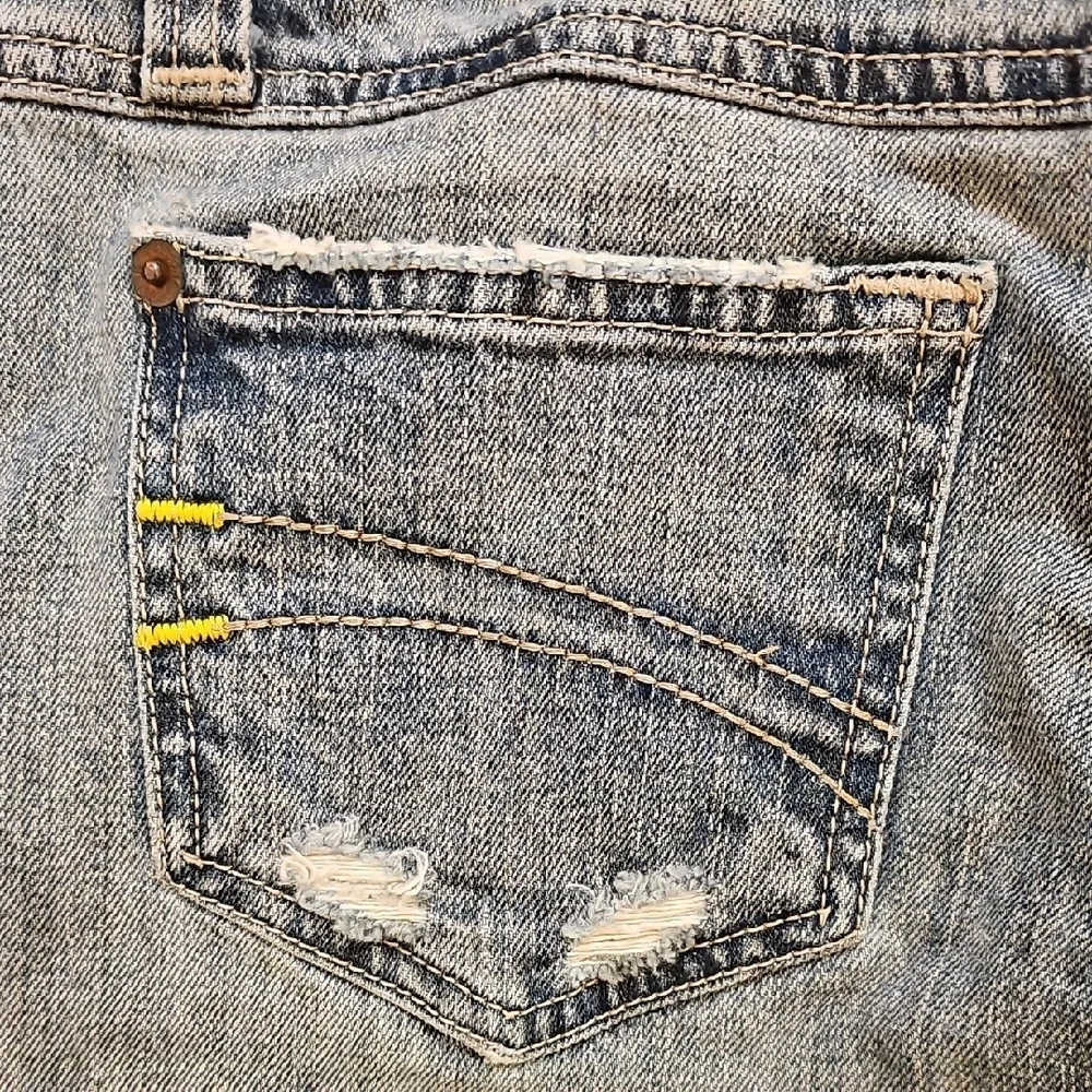 Women's Flare Leg Blue Denim Jeans - Picture 7 of 10